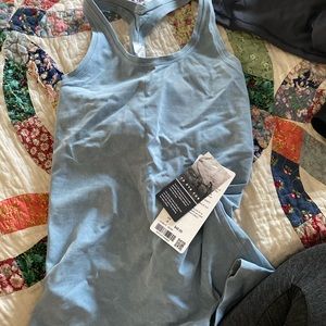 Lululemon racerback size 4